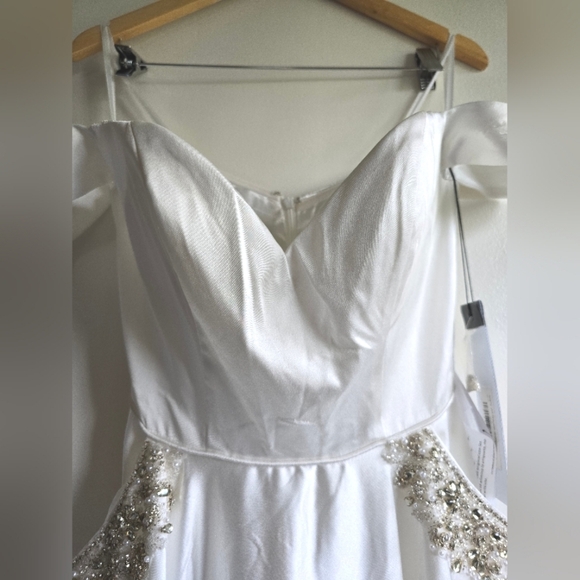 NWT Mac Duggal, Off Shoulder Gown, White, Size 4 - $398 - Picture 14 of 16